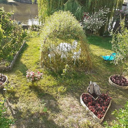Le Refuge Des Alpes Mancelles Lägenhet Fresnay-sur-Sarthe Exteriör bild