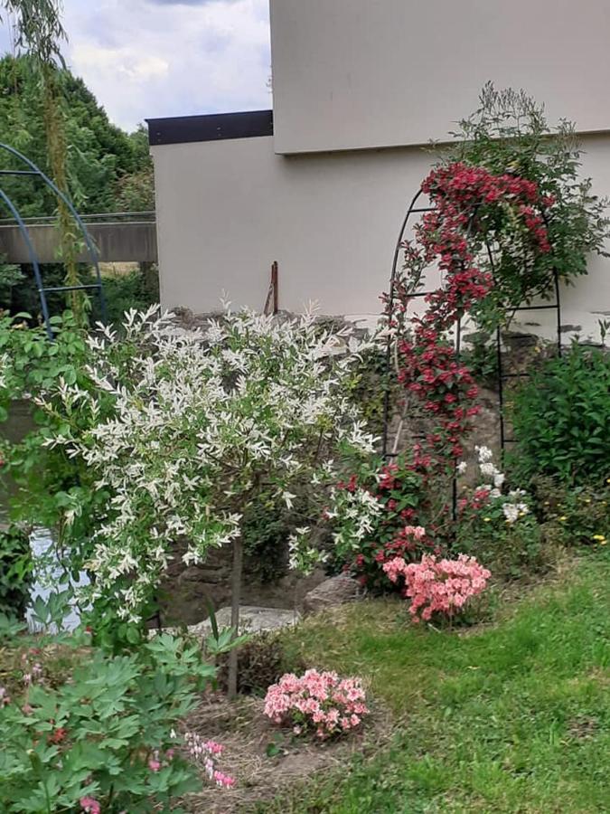 Le Refuge Des Alpes Mancelles Lägenhet Fresnay-sur-Sarthe Exteriör bild