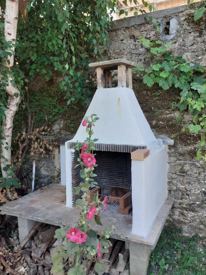 Le Refuge Des Alpes Mancelles Lägenhet Fresnay-sur-Sarthe Exteriör bild