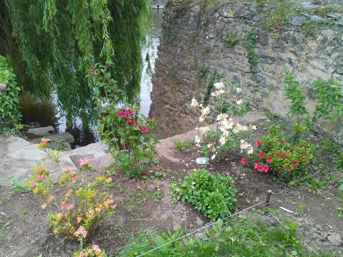 Le Refuge Des Alpes Mancelles Lägenhet Fresnay-sur-Sarthe Exteriör bild